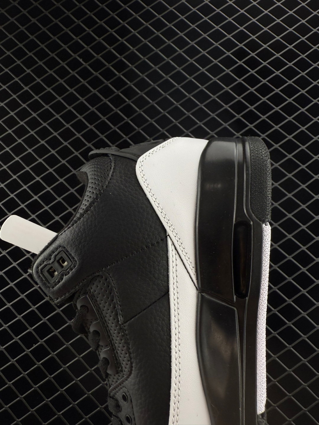 Fragment Design x Jordan Air Jordan 3 “Black/White”